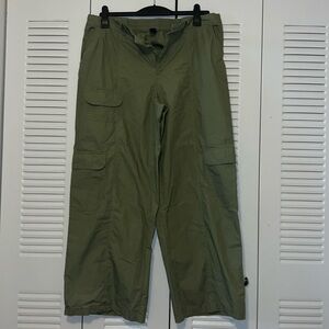 Green wide leg cargo pants